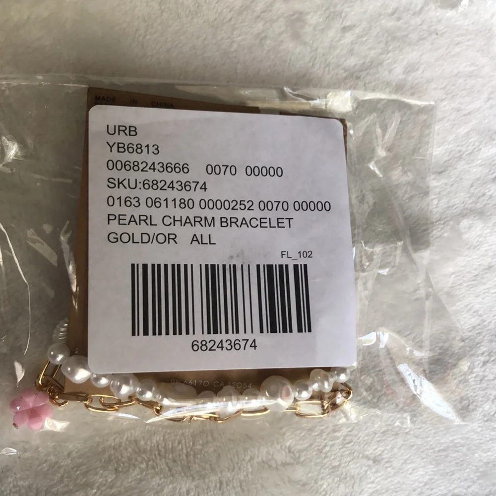 New urban outfitters faux pearl charm bracelet, gold tone chain and pearl
